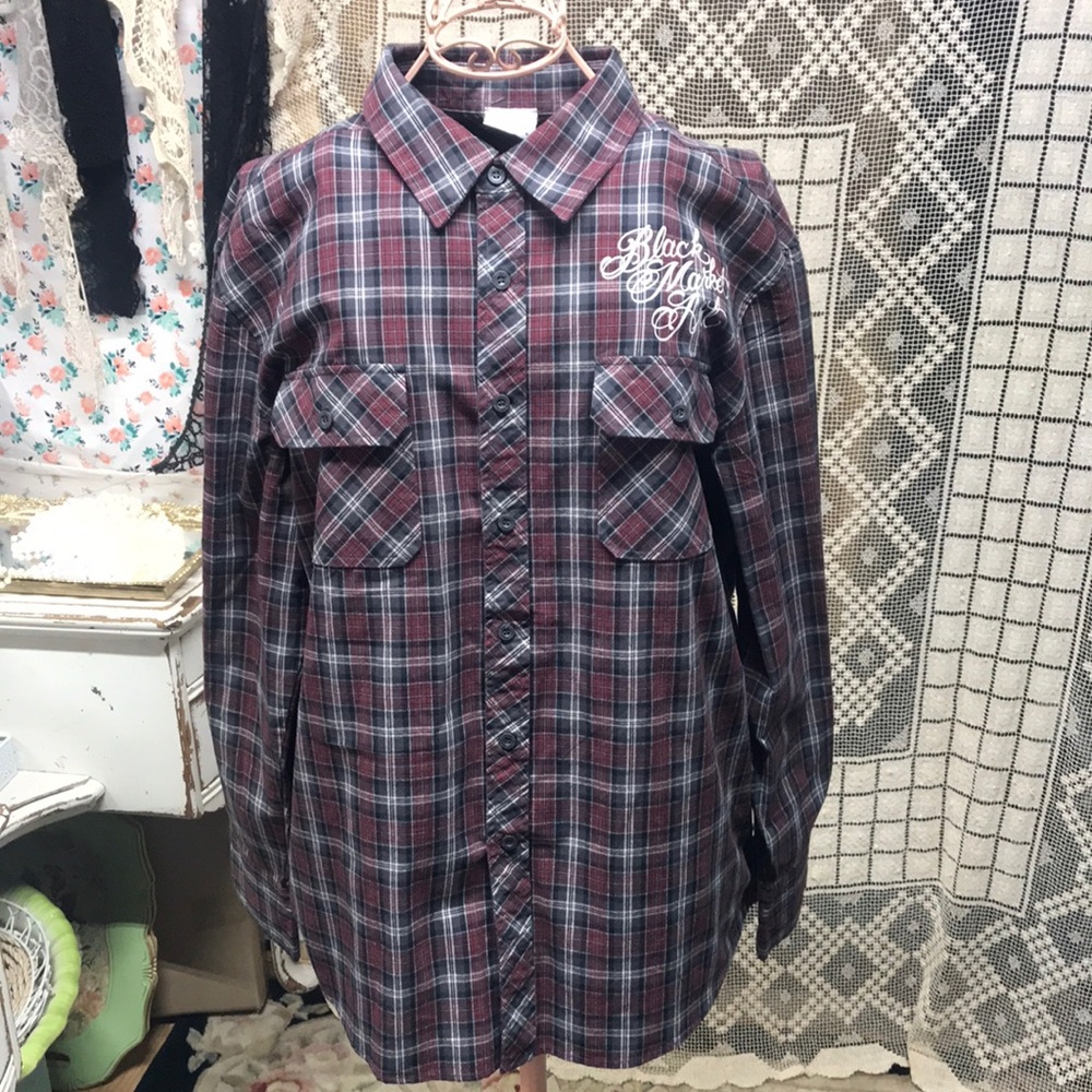 Retro Men’s Black Market Art Button Down